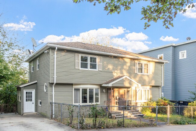 Building Photo - 77 Ingleside Ave