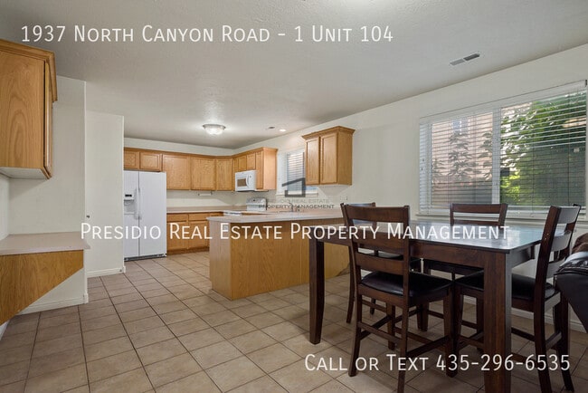 Building Photo - 1937 N Canyon Rd