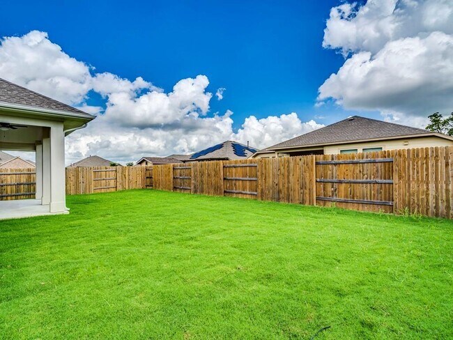 Building Photo - 270 Rimrock Ct