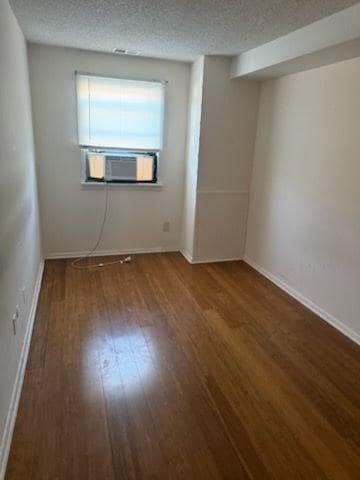 Building Photo - 2730 Island Ave