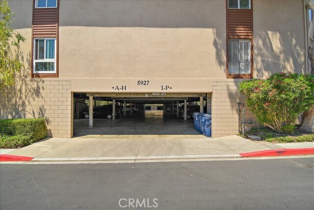 Building Photo - 5927 Armaga Spring Rd