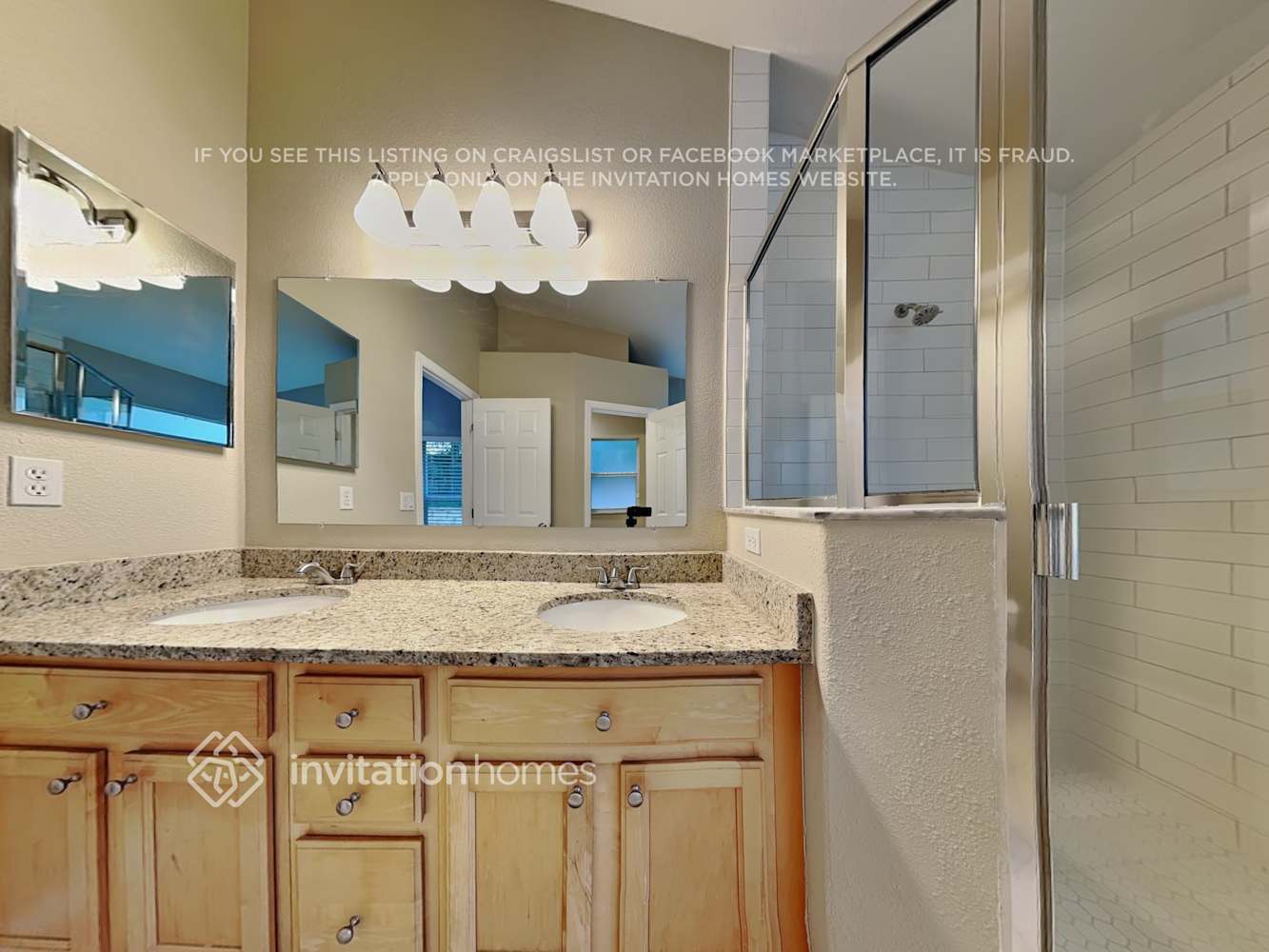 Building Photo - 3155 Lindera Dr