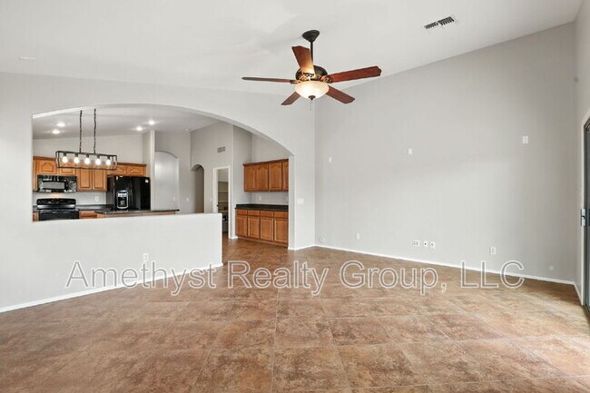 Building Photo - 17848 W Voltaire St