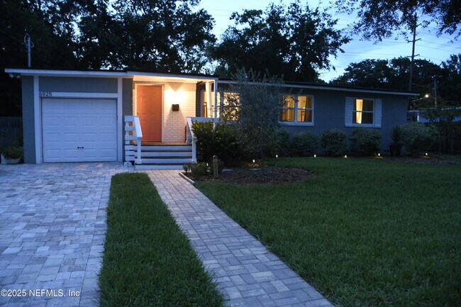 Building Photo - 6925 Sans Souci Rd