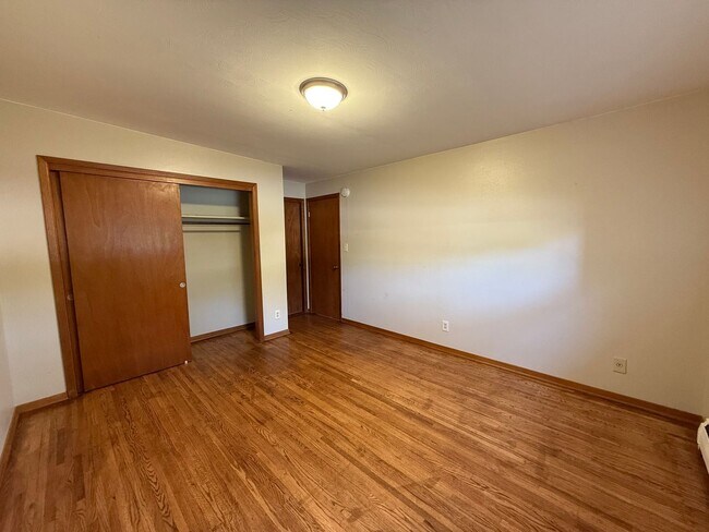 Building Photo - Charming 4-Bedroom Ranch Near Downtown Littleton!!