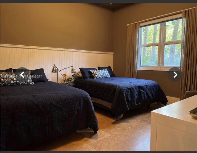 Building Photo - 20000 E Country Club Dr