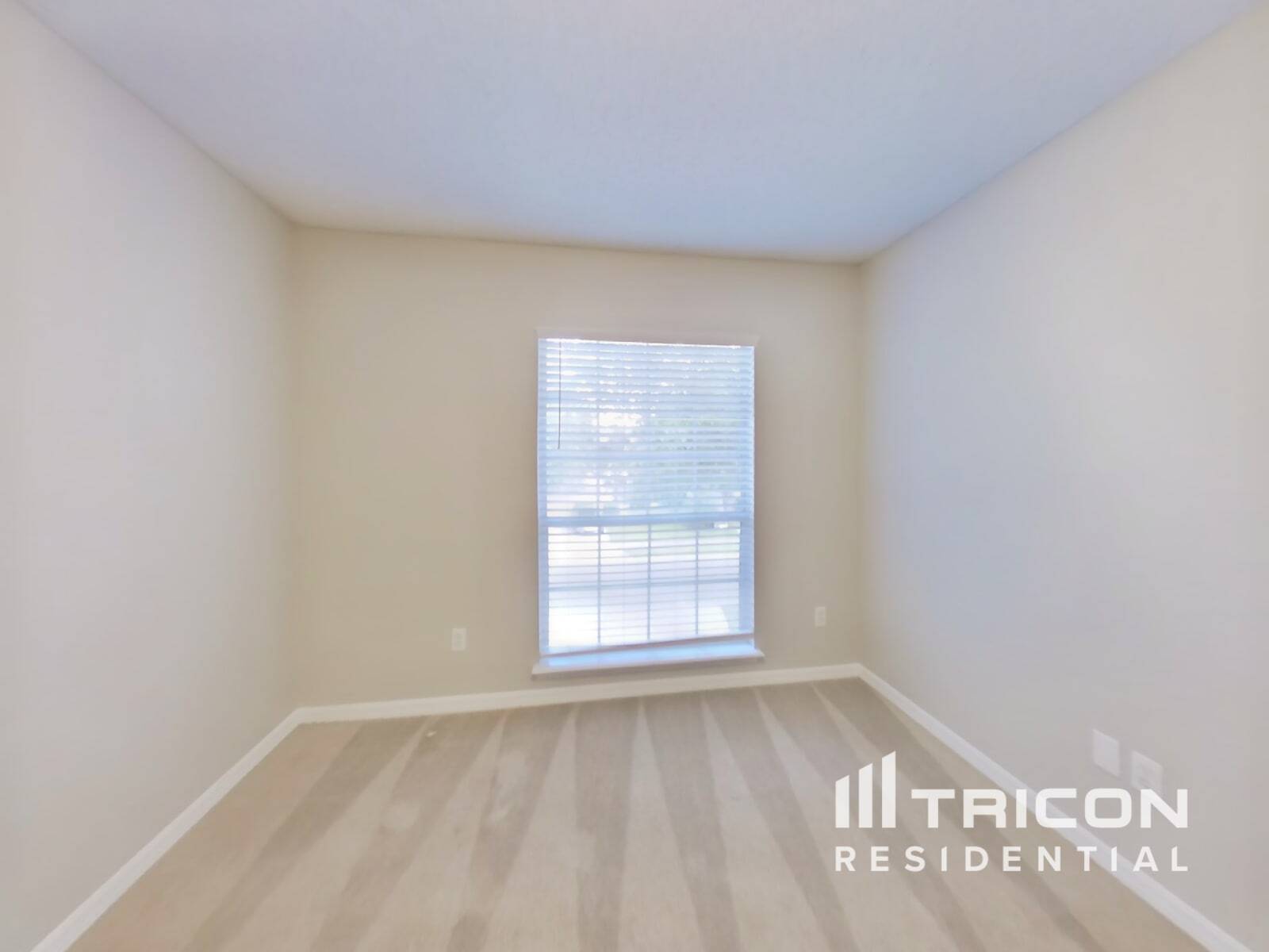 Building Photo - 3571 Live Oak Hollow Dr