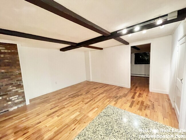 Building Photo - 26 Fayette St