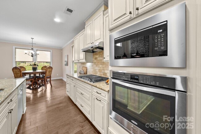 Building Photo - 1190 Arges River Dr