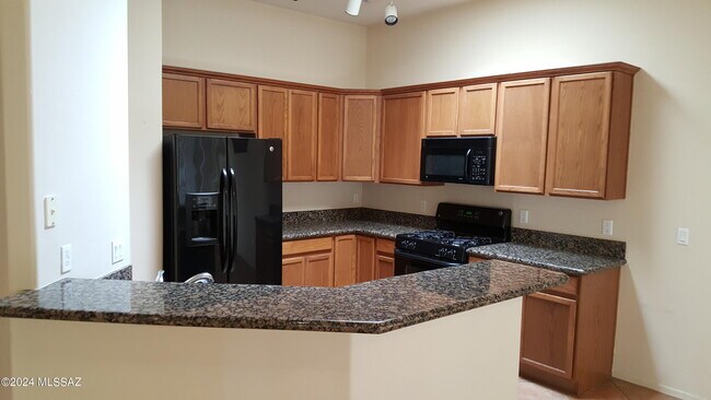 Building Photo - 13660 E High Plains Ranch St