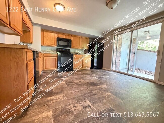 Building Photo - 1222 E Henry Clay Ave