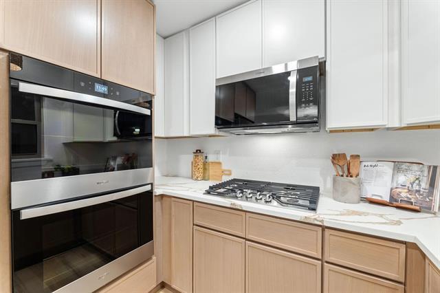 Building Photo - 9056 Berkshire Dr
