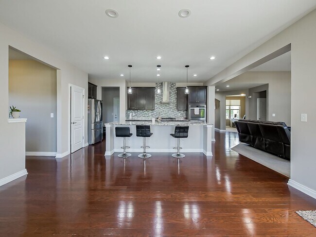 Building Photo - AVAILABLE NOW! Stunning South Lyon Home wi...