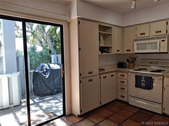 Building Photo - 4303 Gull Cove