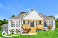 Building Photo - 1130 Holt Cir