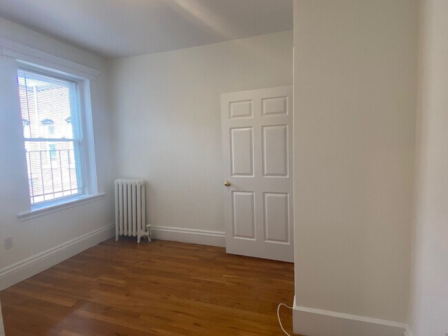 Building Photo - 1296 Commonwealth Ave