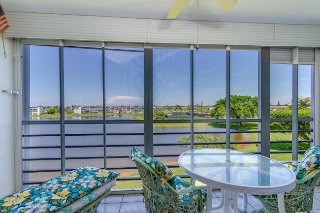 Building Photo - 4007 Cornwall A