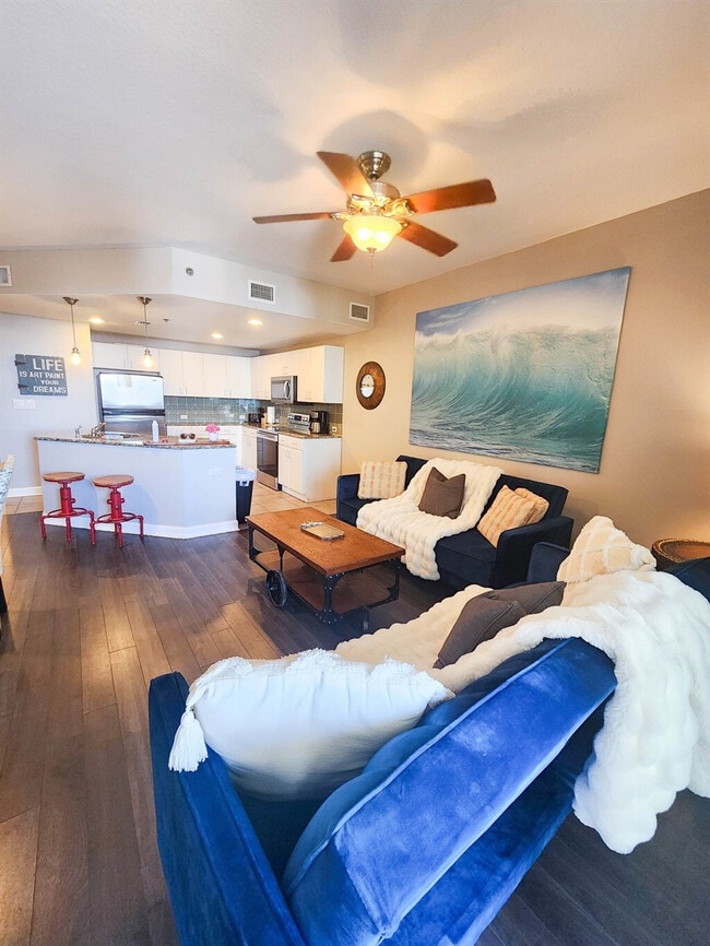 Building Photo - 11832 Front Beach Rd