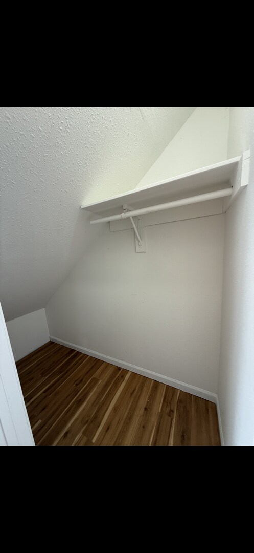 Building Photo - Newly Updated 1 Bedroom, 1 Bathroom Apartment! Close to Pool!