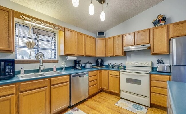 Building Photo - 1813 Todd Dr