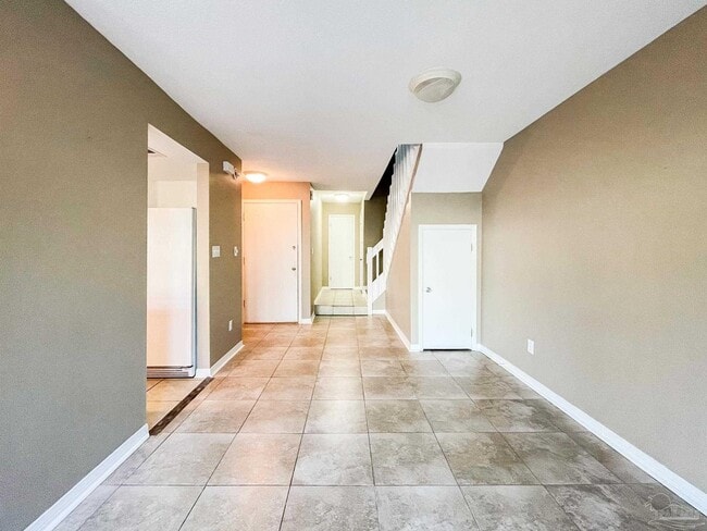 Building Photo - 5287 Balfour Pl