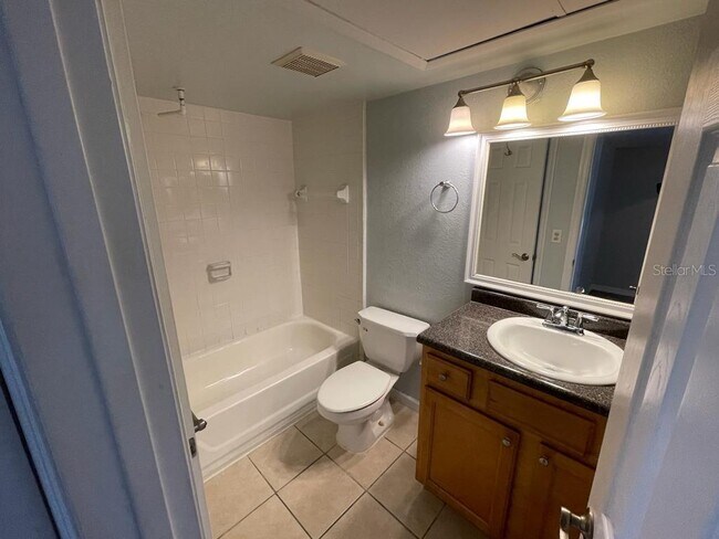 Building Photo - 420 Forestway Cir