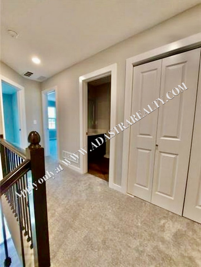 Building Photo - Nice 3 Bed 3 Bath Townhome in Louisburg -A...
