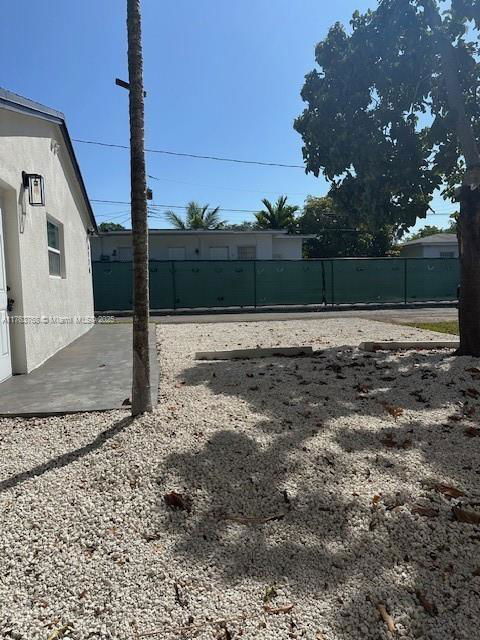 Building Photo - 615 NW 90th St
