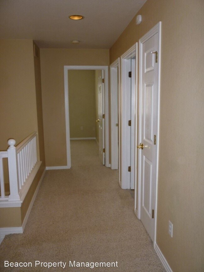 Building Photo - 4 br, 3.5 bath House - 9774 Ironstone Pl