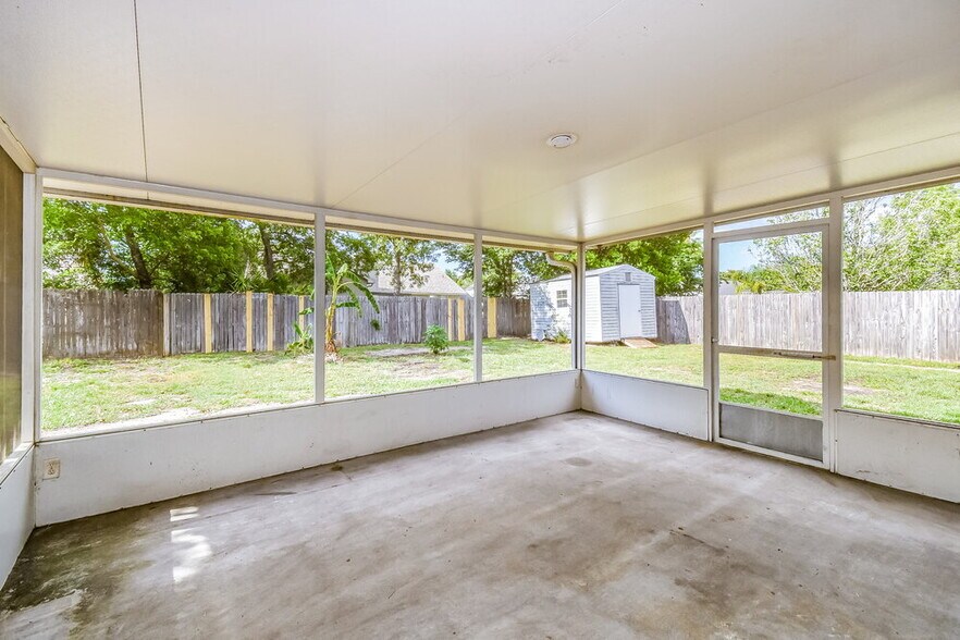 Building Photo - 3188 Chads Ct