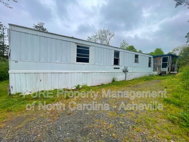Building Photo - 61 Page Dr