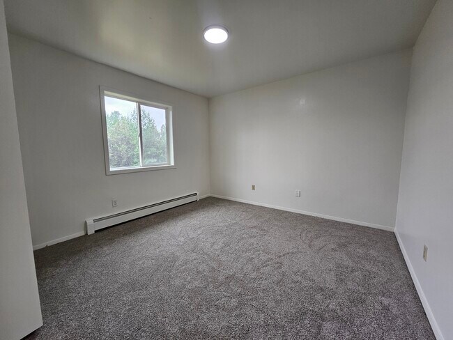 Building Photo - 8011 E 16th Ave