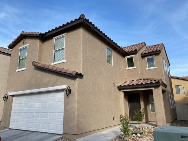 Building Photo - Stunning 3-bedroom, 2.5-bathroom rental