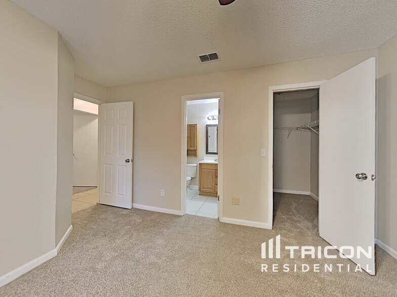 Building Photo - 1293 Munson Cove Dr