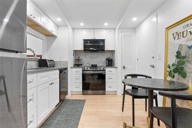 Building Photo - 4750 S Ocean Blvd