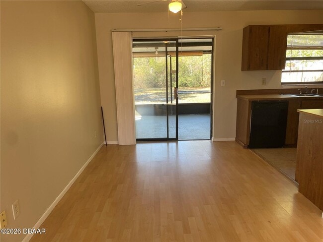 Building Photo - 2570 Beal St