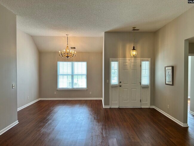 Building Photo - 405 Beech Glen Dr