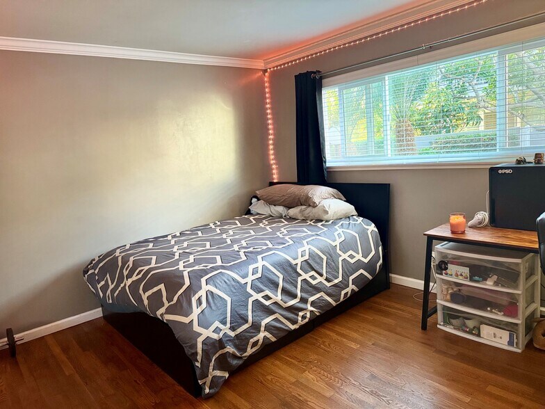 Bedroom 2 - 3210 Merrill Dr