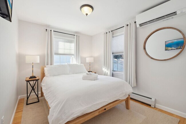 Building Photo - 589 Laconia Rd