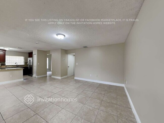 Building Photo - 14075 Langley Pl