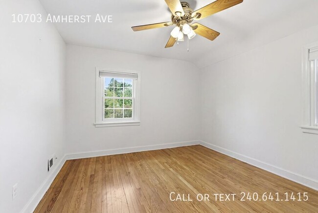Building Photo - 10703 Amherst Ave