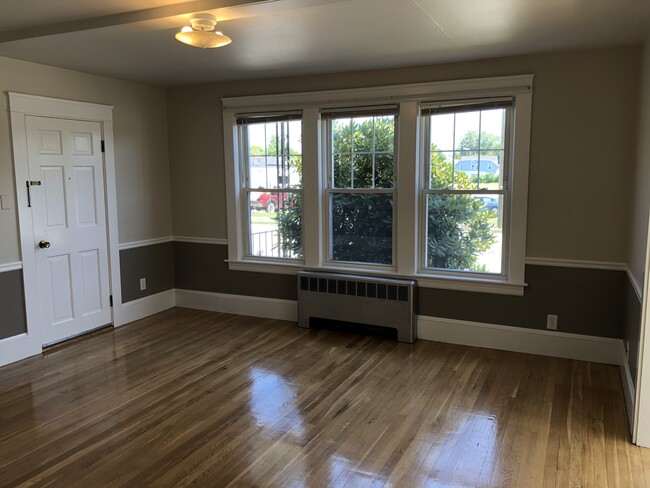 Living Room - 11 Spruce St