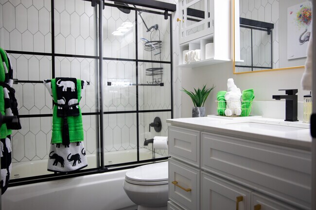 Building Photo - 1405 Kinross Ct