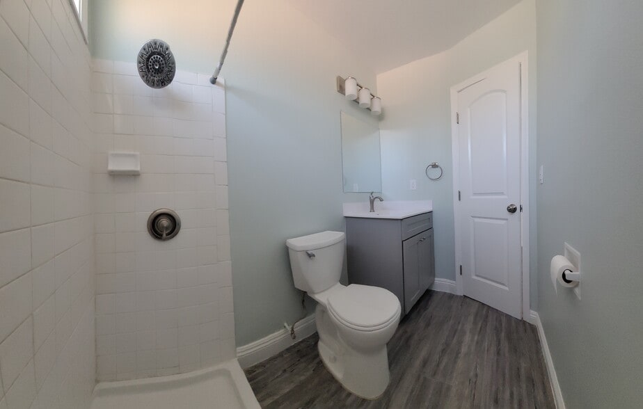 Building Photo - 731 1/2 Via Altamira