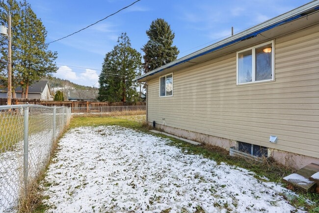 Building Photo - 1916 N 8th St