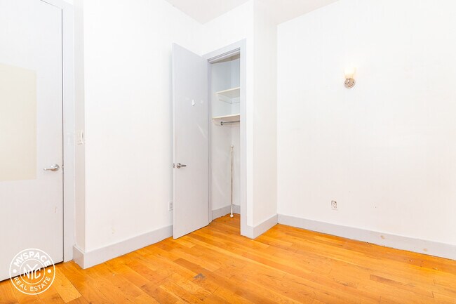 Building Photo - 233 Jefferson St