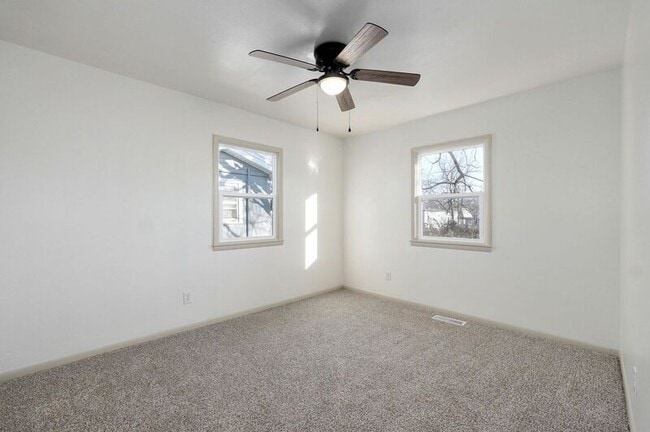 Building Photo - 1816 W Olive St