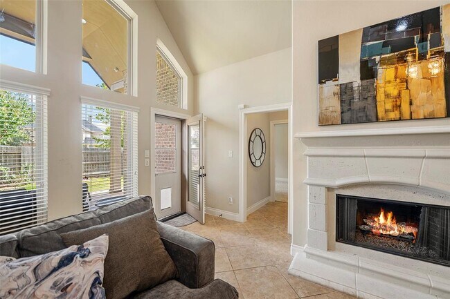 Building Photo - 27930 Colonial Point Dr