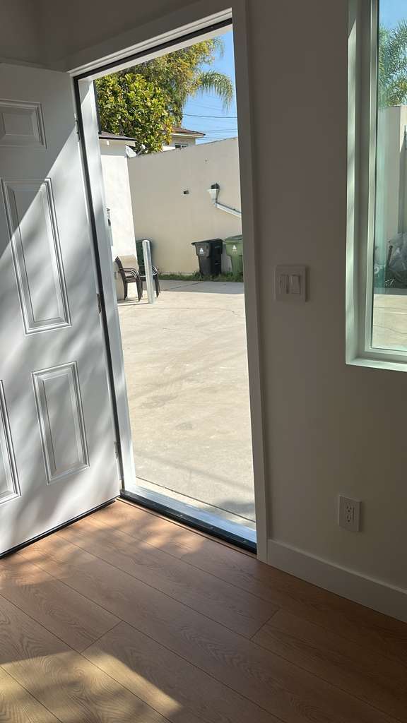 Building Photo - 11838 Magnolia Blvd