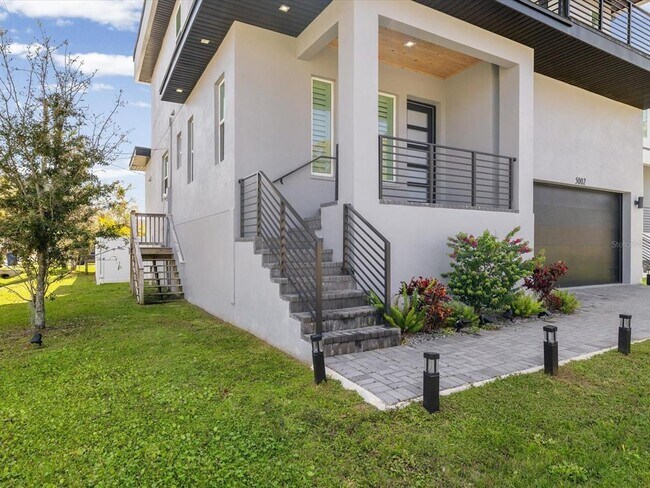 Building Photo - 5002 W Idaho St